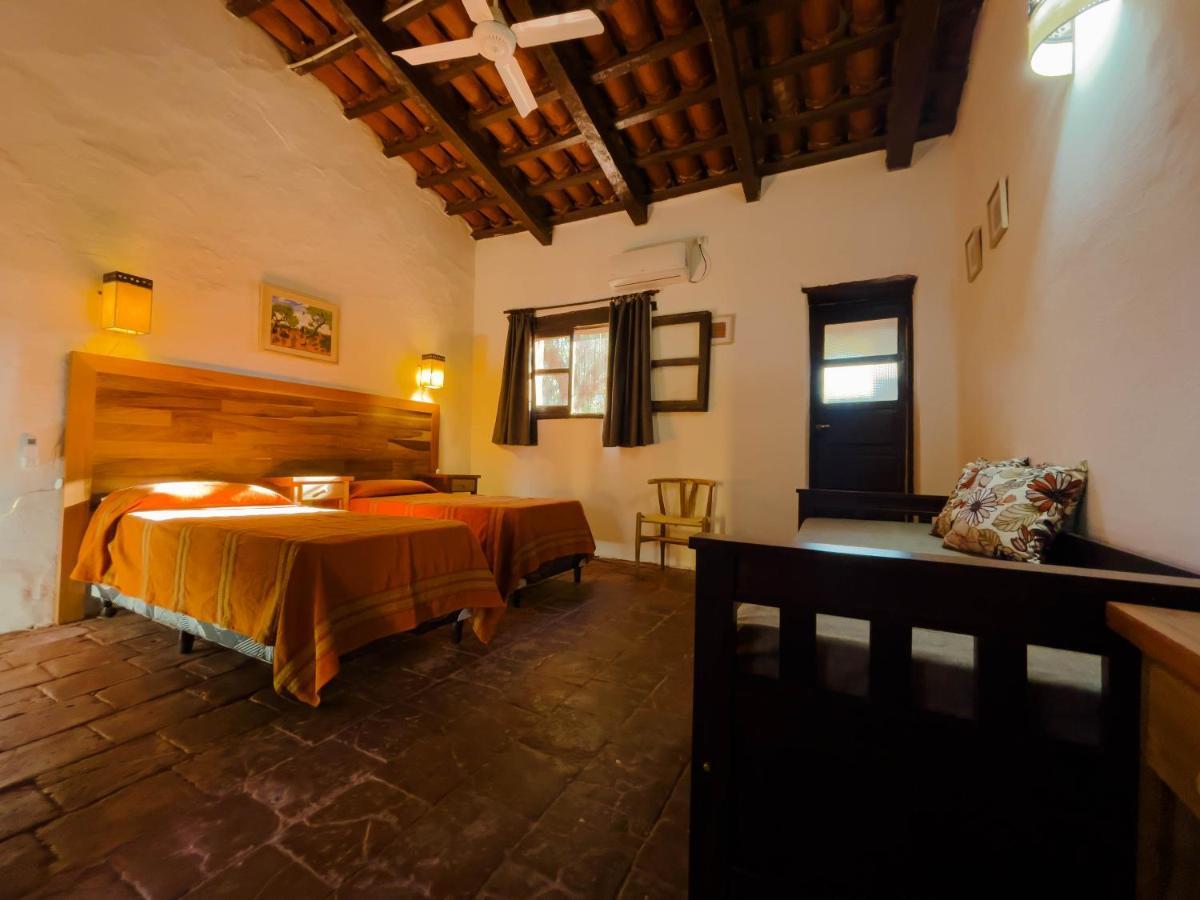 La Casona De Moldes Hotel Coronel Moldes Екстериор снимка